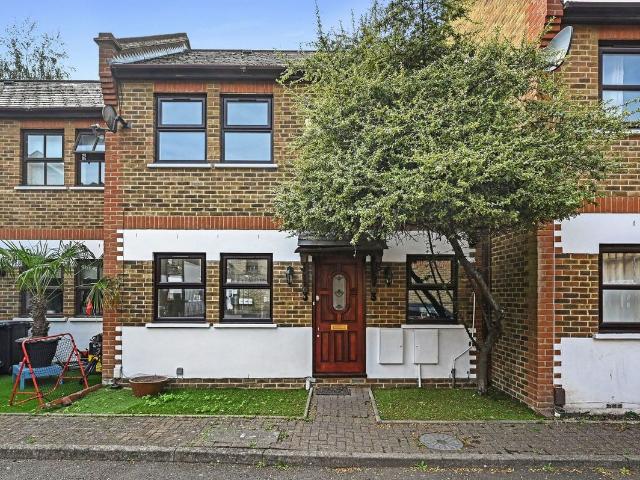 Pegasus Close, Green Lanes, London N16, 4 bed terraced house to rent, £4,400 pcm | PrimeLocation