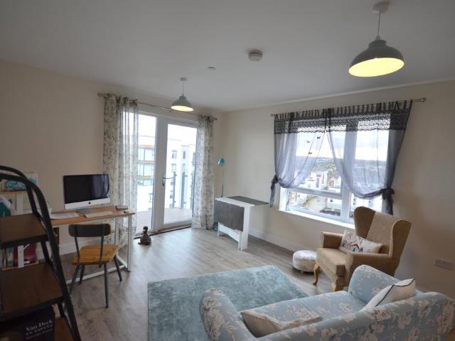 Pegasus Way, Gillingham, ME7 1 bed apartment to rent £1,250 pcm £288 pw