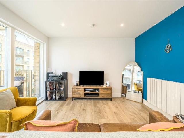 Pegler Square, Kidbrooke Village. 1 bed apartment to rent £1,750 pcm £404 pw