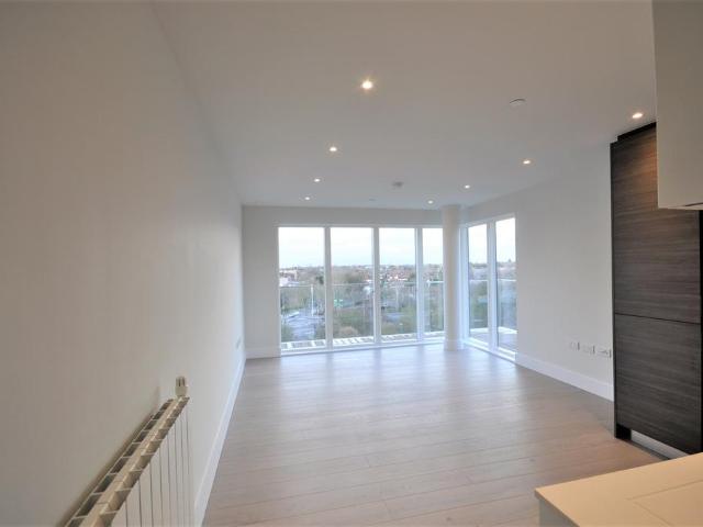 Pegler Square, Kidbrooke Village. 1 bed apartment to rent £1,900 pcm £438 pw