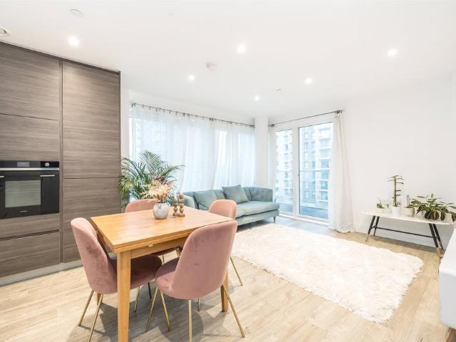 Pegler Square, Kidbrooke Village. 2 bed apartment to rent £2,150 pcm £496 pw
