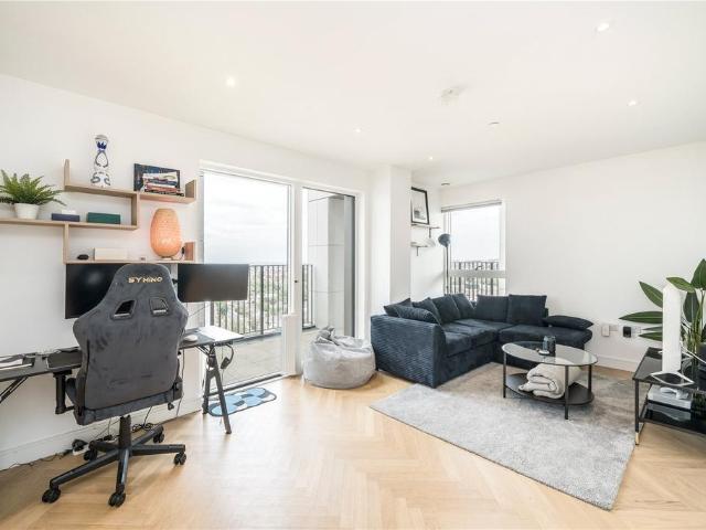 Pegler Square, Kidbrooke Village. 2 bed apartment to rent £2,550 pcm £588 pw