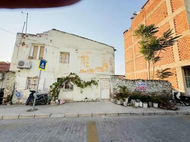 Pek Emlaktan İki Tapu Birden İki Katlı Müstakil Ve Arsa Cadde De