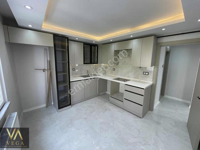 Peker Mah. Satılık 2+1 Kapalı Mutfaklı Full Lüks Daire