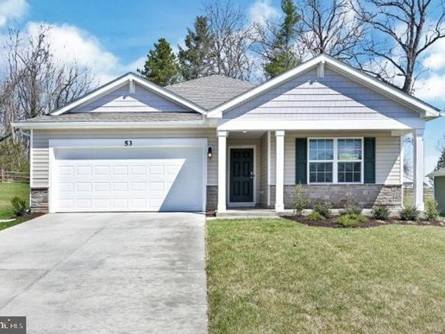 290 Peking Ln, Martinsburg, WV 25403