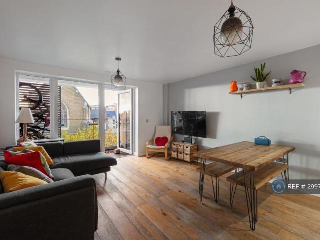 Pelton Road, London, Uk, SE10 2 bed flat to rent £2,400 pcm £554 pw