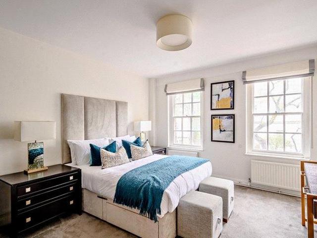 Pelham Court, Fulham Road, London, SW3 2 bed flat to rent £4,550 pcm £1,050 pw