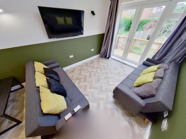 Pelham Crescent, Nottingham NG9 7 bed house to rent £3,943 pcm £910 pw