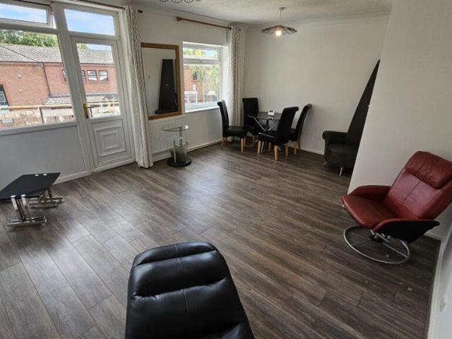 Pelham Place, Chapel Allerton, Leeds. 3 bed terraced house to rent £1,095 pcm £253 pw