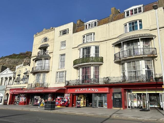 Pelham Place, Hastings, East Sussex. 1 bed flat to rent £850 pcm £196 pw