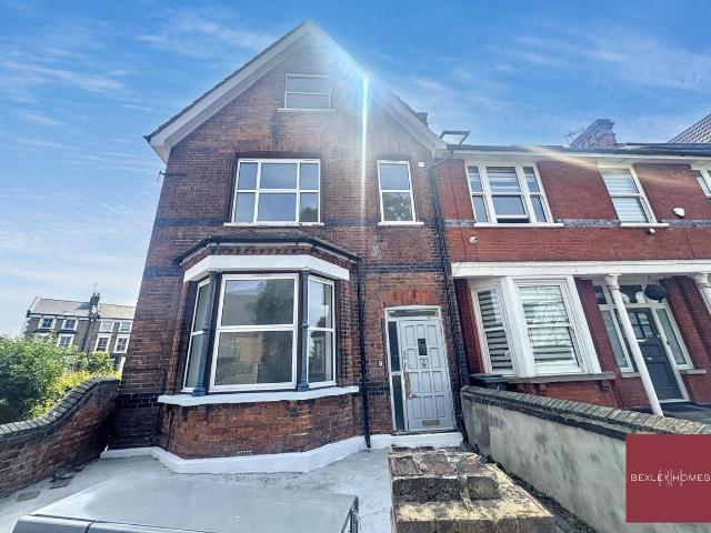 Pelham Road, Gravesend DA11, 8 bed end terrace house to rent, £5,000 pcm | PrimeLocation