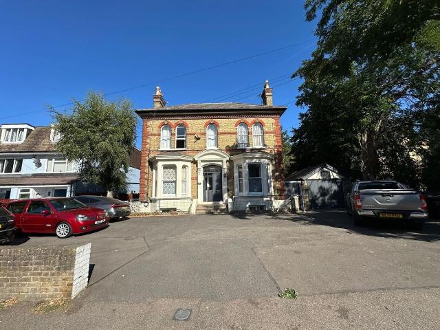 Pelham Road, Gravesend DA11, 1 bed flat to rent, £900 pcm | PrimeLocation