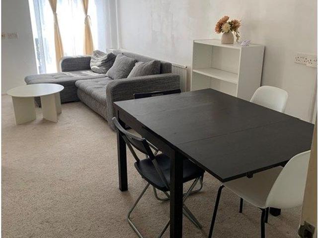 Pelham Road, London SW19, 2 bed flat to rent, £2,000 pcm | PrimeLocation