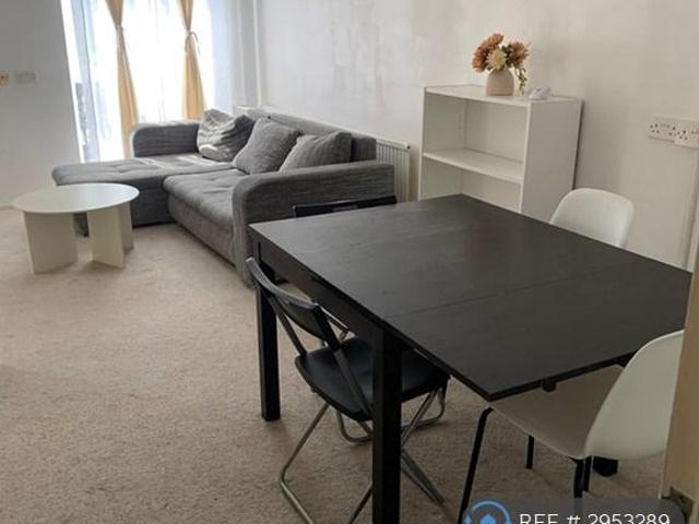 Pelham Road, London, SW19 2 bed flat to rent £2,000 pcm £462 pw