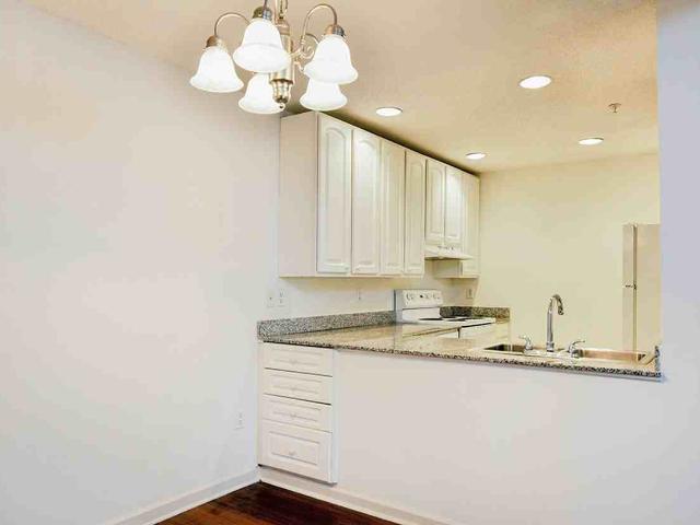 Pelican Bay 2 Bedroom Apartment for Rent at 2150 42nd St, Kenner, LA 70065