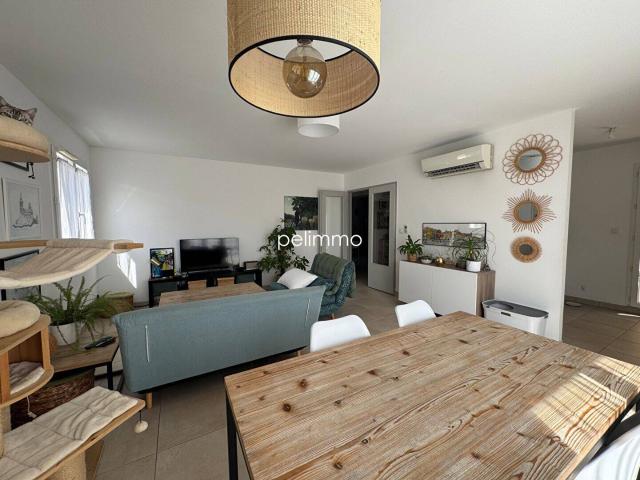 PELISSANNE APPARTEMENT T3 + LOGGIA + STATIONNEMENTS 67.6 m