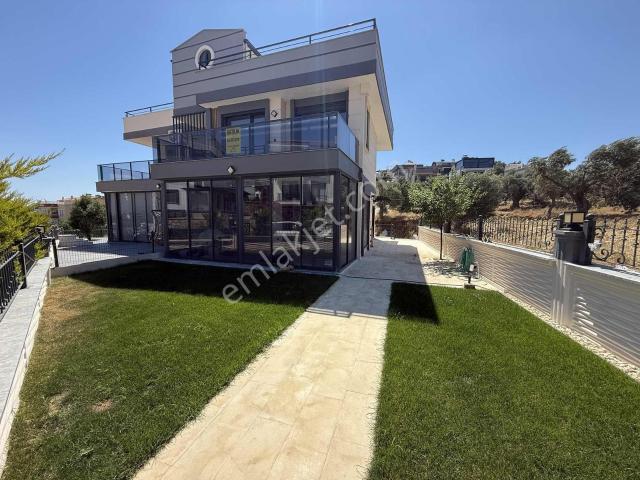 Pelitköy Sahilin De Plaja 150 Metre Forleks Villa