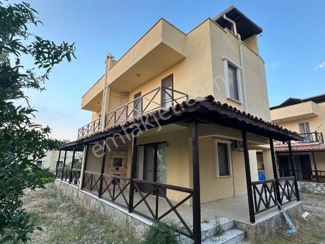 Pelitköy'de Denize 50 Metre Sıfır Eşyalı Kiralık Daire