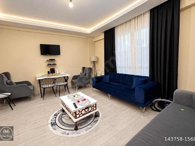 Pelitköy'de Yüksek Kira Getirili Kiracılı Satılık 2+1 Daire
