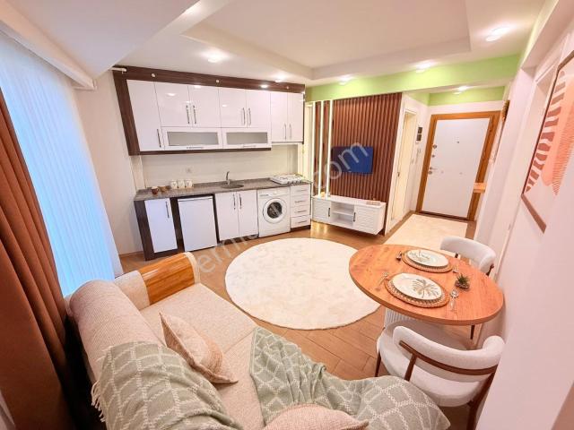 Pelitlibağ Mahallesinde Arakat Balkonlu 1+1 Eşyalı Satılık Apart