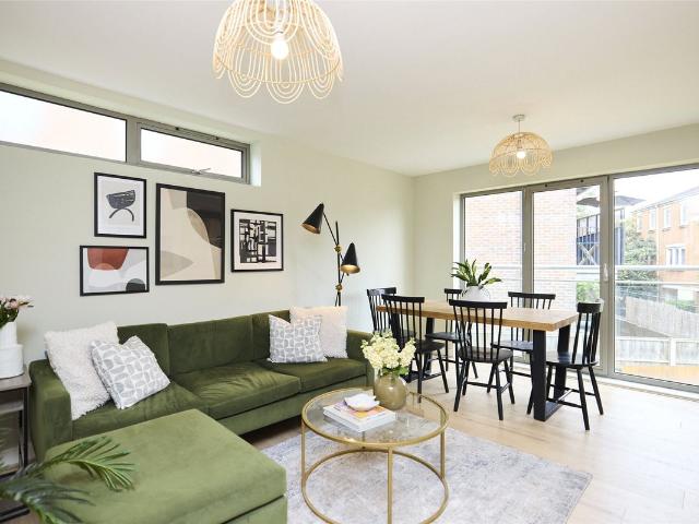 Pellerin Road, London N16, 3 bed flat to rent, £4,420 pcm | PrimeLocation