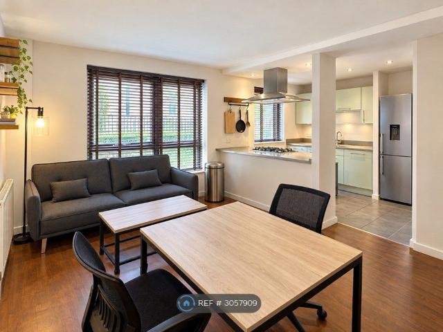 Pelling St, London E14, 2 bed flat to rent, £2,250 pcm | PrimeLocation