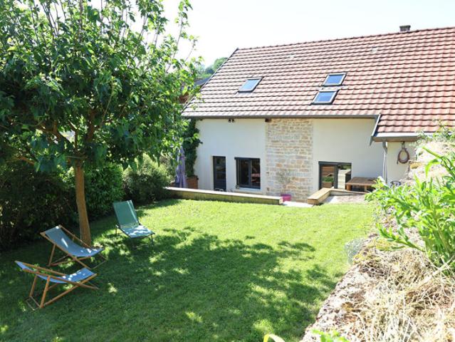 PELOUSEY MAISON DE CARACTERE 5 CHAMBRES 180M²