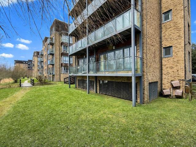 Pepys Court, Cambridge, Cambridgeshire 2 bed apartment to rent £1,700 pcm £392 pw