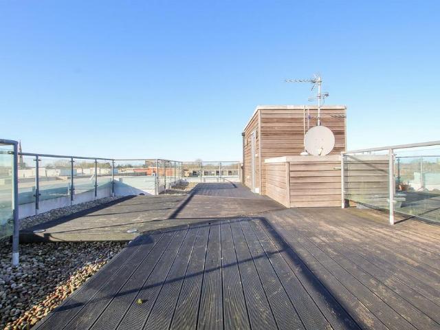 Pepys Court, Cambridge CB4 2 bed penthouse to rent £1,995 pcm £460 pw