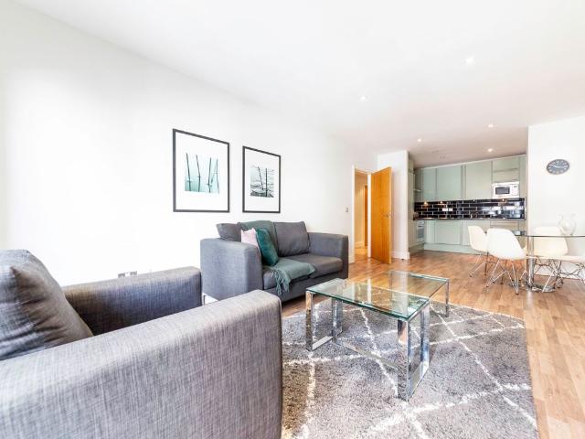 Pepys Street, London EC3N, 1 bed flat to rent, £2,600 pcm | PrimeLocation