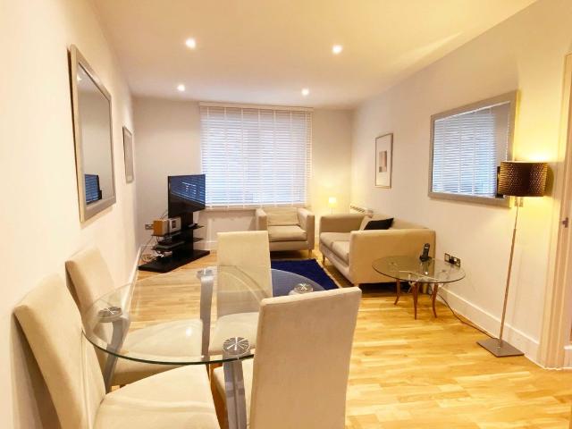 Pepys Street, Tower Hill EC3N, 1 bed flat to rent, £2,600 pcm | PrimeLocation