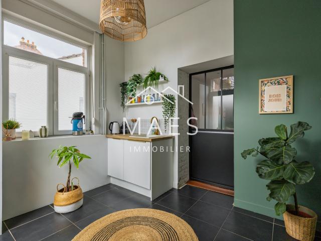 Pépite des années 30 Maison semi mitoyenne de 107 m2 4 chambres