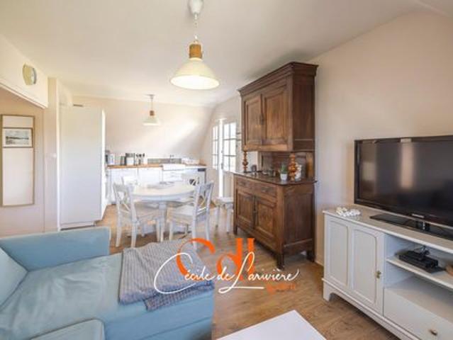 Pépite et rare ! Maison en deux appartements entre le port et le bourg. Tout à pied!