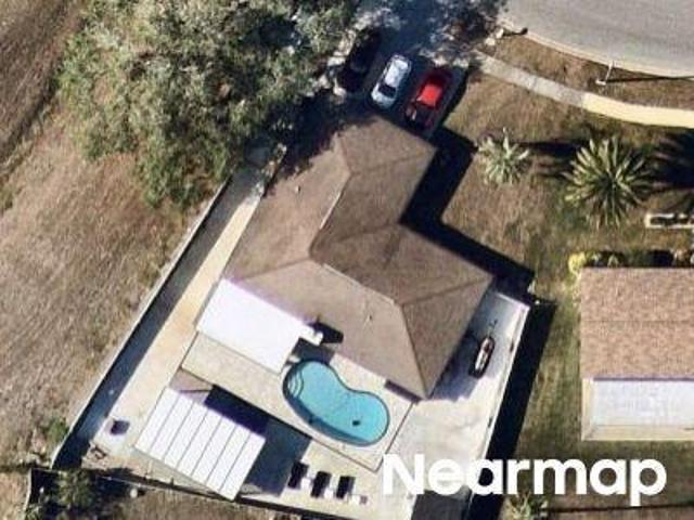 Peppertree Ln