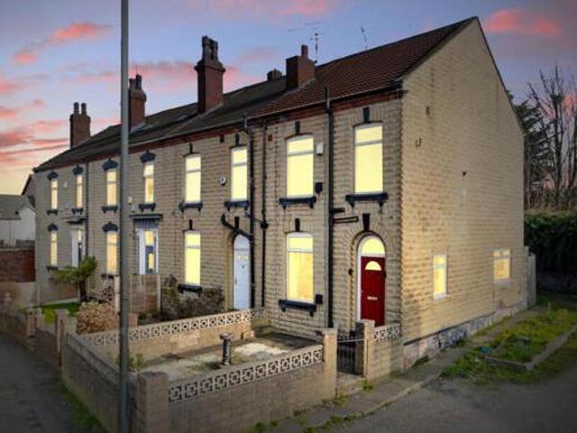 Pepper Road, Leeds, 3 Bedroom End