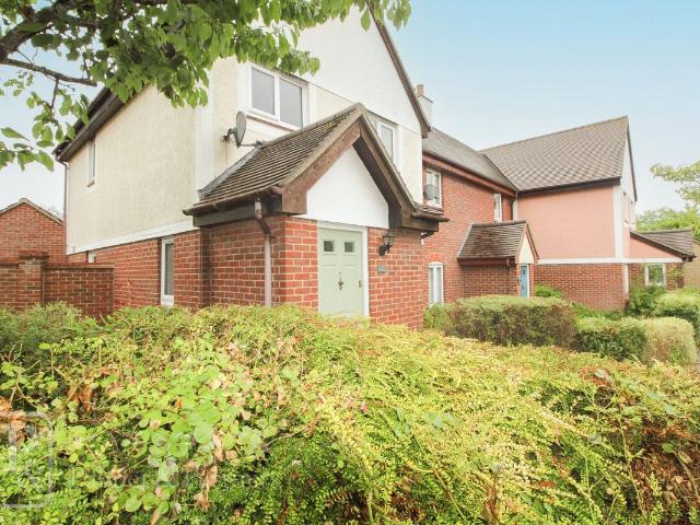 Peppercorn Close, Colchester, Essex CO4, 3 bed semi detached house to rent, £1,500 pcm | PrimeLocation