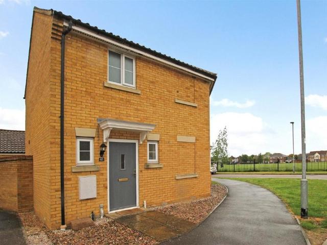 Peppercorn Way, Bedfordshire LU6 3 bed semi detached house to rent £1,600 pcm £369 pw