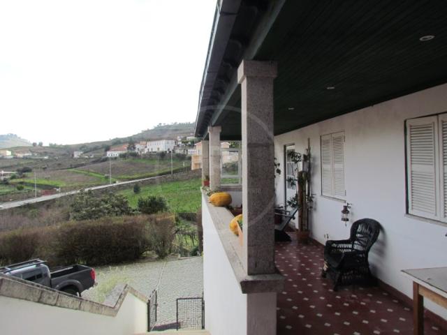 Pequena Quinta Vinícola no coração do Douro Vinhateiro