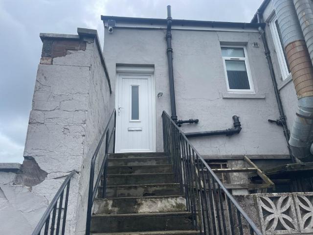 Perth Road, Cowdenbeath, KY4 1 bed flat to rent £700 pcm £162 pw