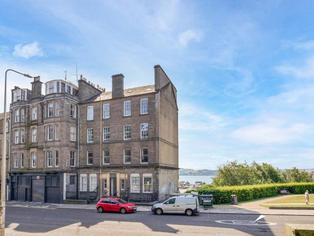 Perth Road, Dundee DD1, 2 bed flat to rent, £1,300 pcm | PrimeLocation