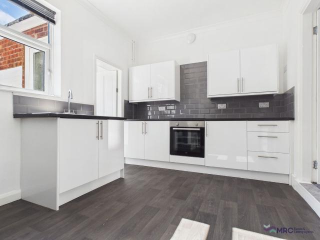 Perth Street West, Hull HU5, 2 bed terraced house to rent, £725 pcm | PrimeLocation