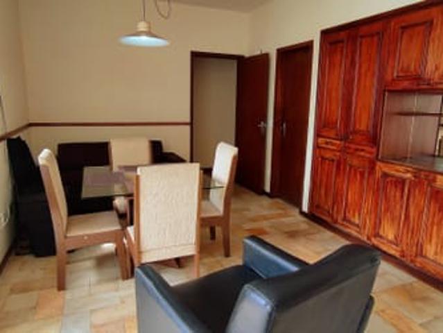 Perto Pça da Liberdade Quarto Compacto c Banheiro