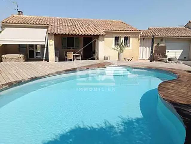 Pertuis 84120 Achat / Vente maison 4 pièces t4 au dernier étage piscine