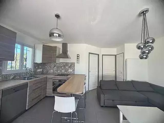 Pertuis 84120 Achat / Vente appartement 2 pièces t2