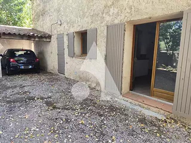 Pertuis 84120 Achat / Vente appartement 3 pièces t3 parking