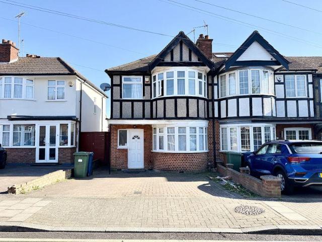Perwell Avenue, Harrow 3 bed terraced house to rent £2,050 pcm £473 pw