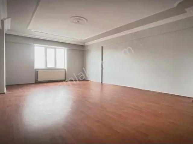 Perşembe Pazarı Dibinde 3+1 Arakat Ön Cephe Kiralık Daire