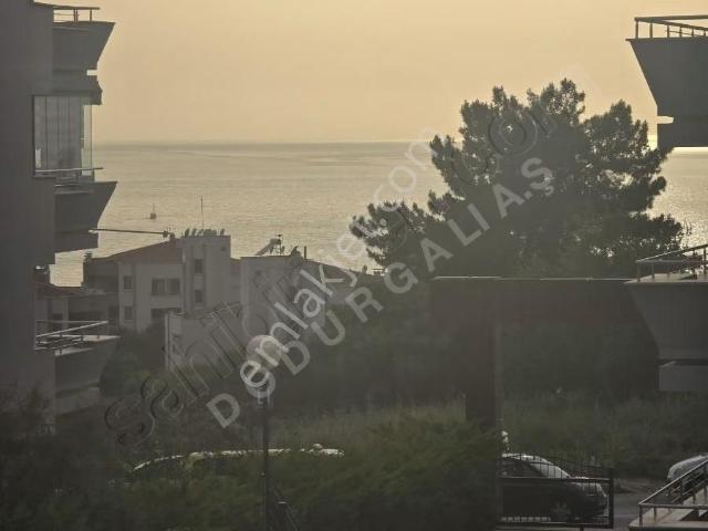 Pera Konakları'nda Deniz Manzaralı Kiralık 3+1 Daire 130m²