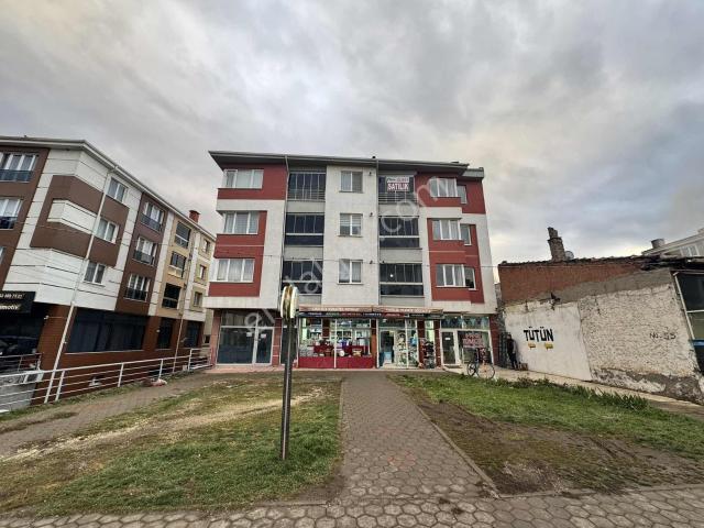 Pera'dan Orhangazi Mah. Cadde Üzeri Kiralık 4+1 Dublex Daire