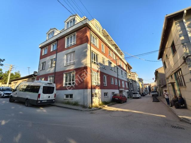 Pera'dan Çamlıca Mah. Kayacami Sk. Ferah Geniş Satılık 3+1 Daire